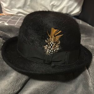 I am selling a Selco Beaver Long Hair Hat, hardly wore.